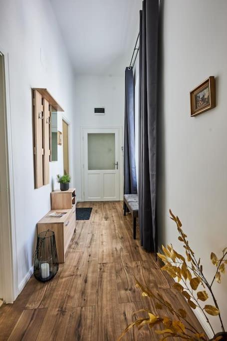 Varfal Apartman Sopron Bagian luar foto